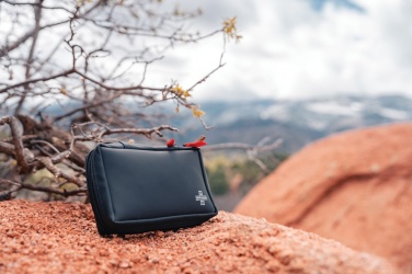 Logo trade ärikingid foto: RCS taaskasutatud nubuck PU kotikese esmaabikomplekt